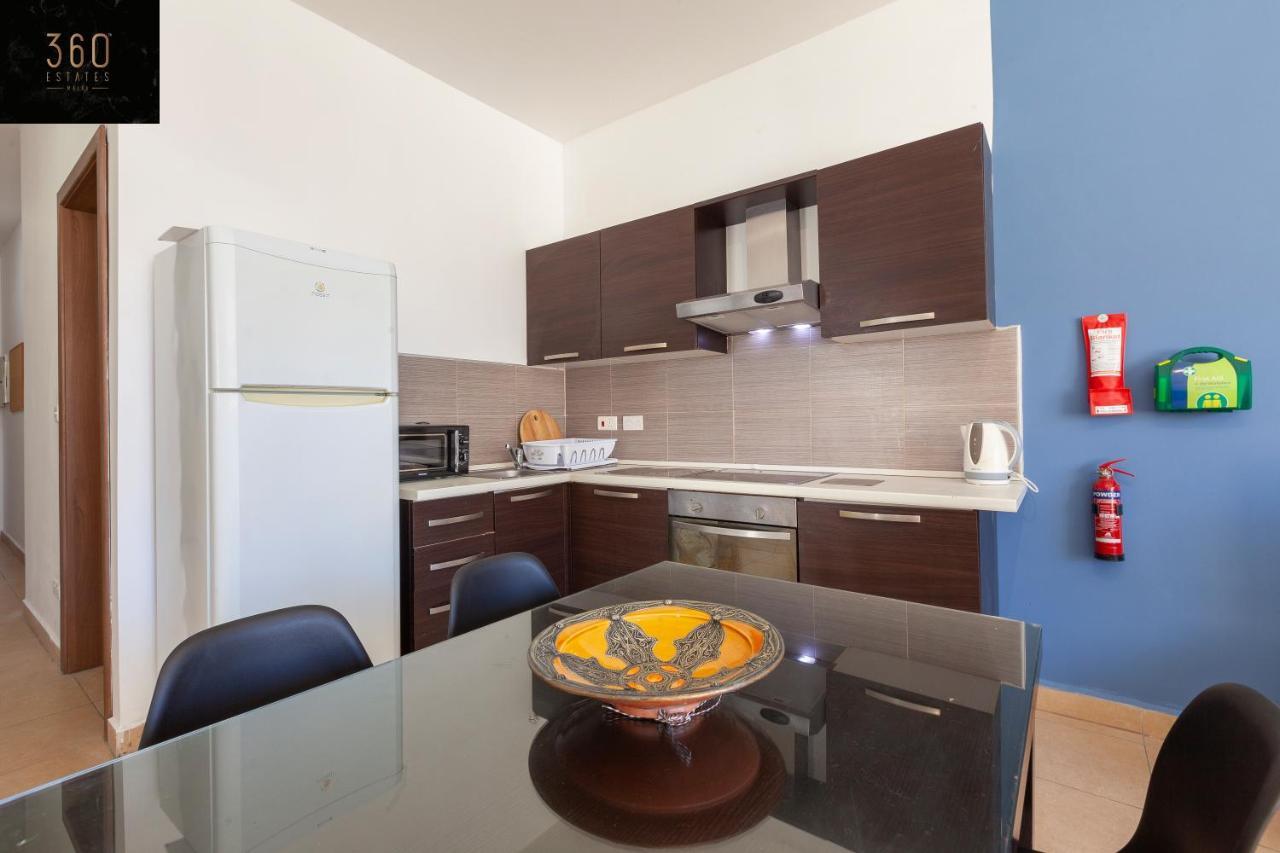Spacious Pv Close To Clubs & Schools With Wifi By 360 Estates Apartment