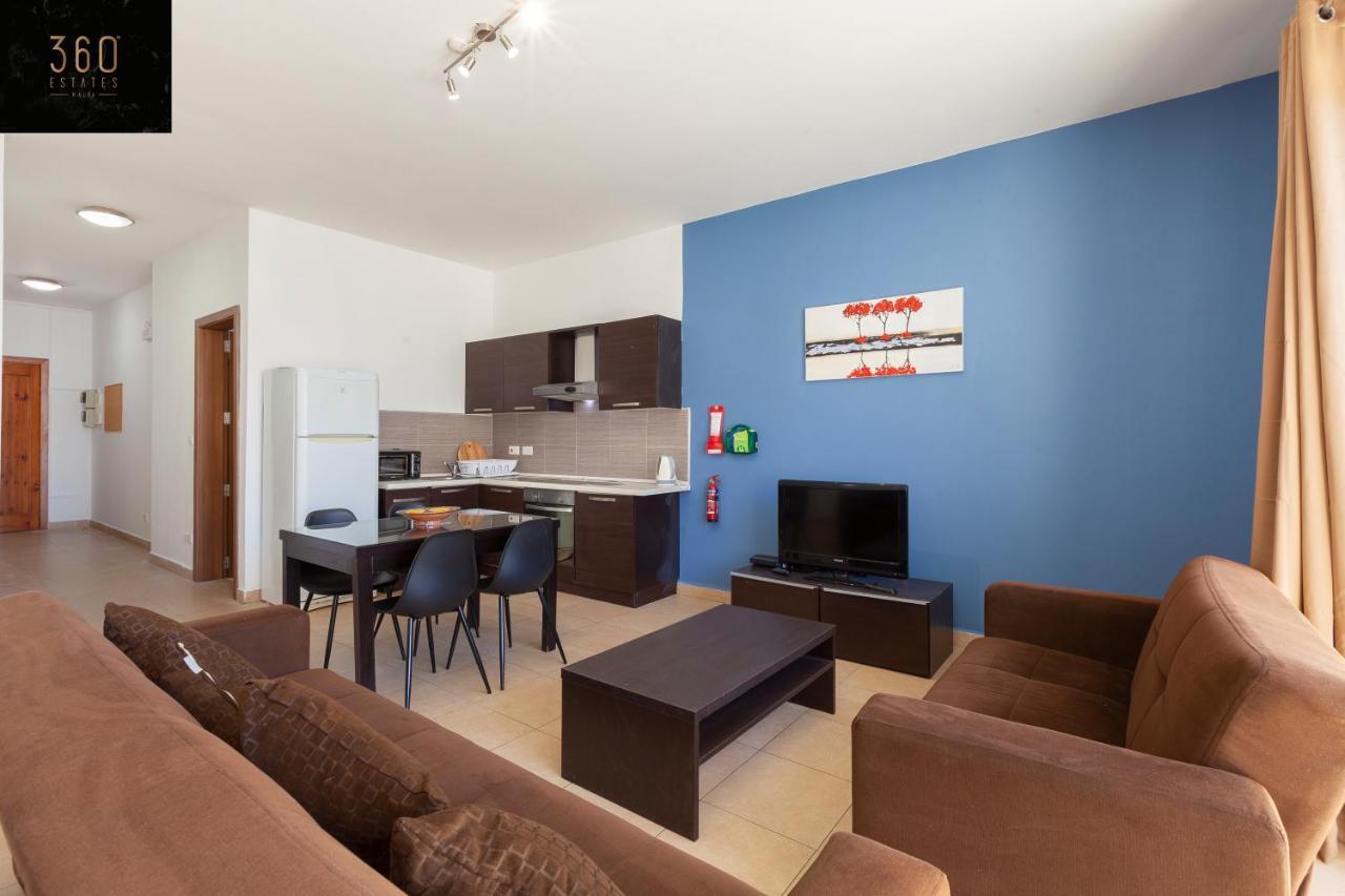 Spacious Pv Close To Clubs & Schools With Wifi By 360 Estates Appartamento San Giuliano